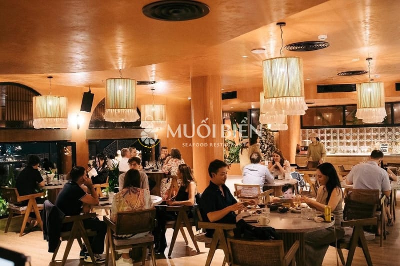 Gypsy Rooftop Restaurant & Bar là một trong những nhà hàng tốt nhất Đà Nẵng 