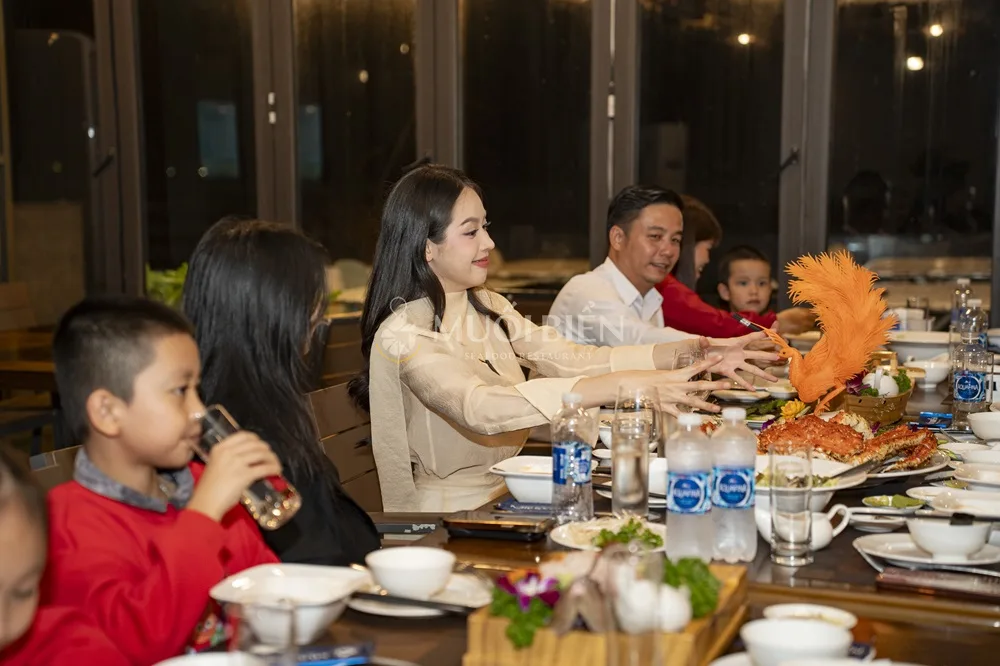 Muối Biển Seafood Restaurant