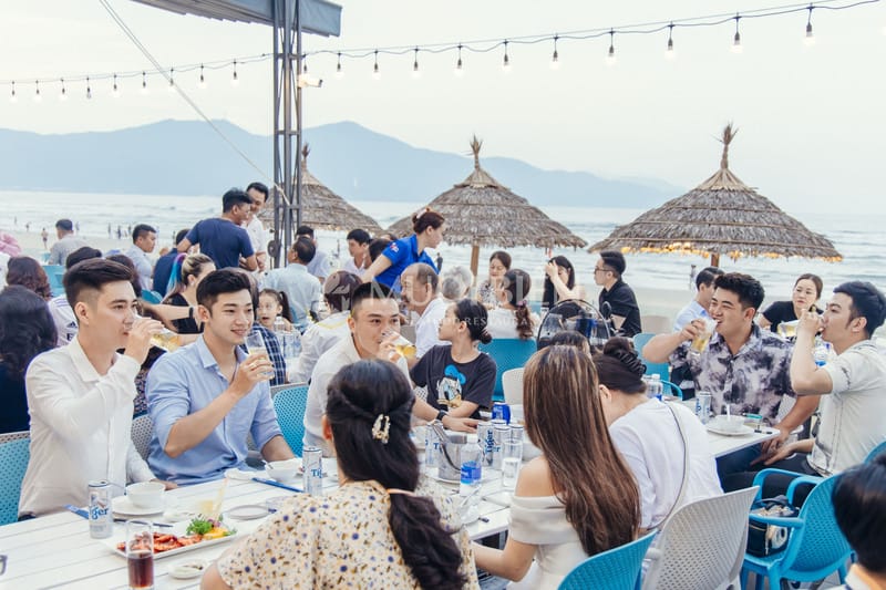 seaside restaurant Danang