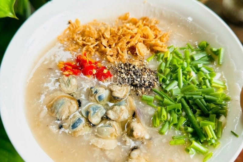 Cháo nghêu cho bà bầu tại Muối Biển Seafood Restaurant cháo nghêu cho bà bầu