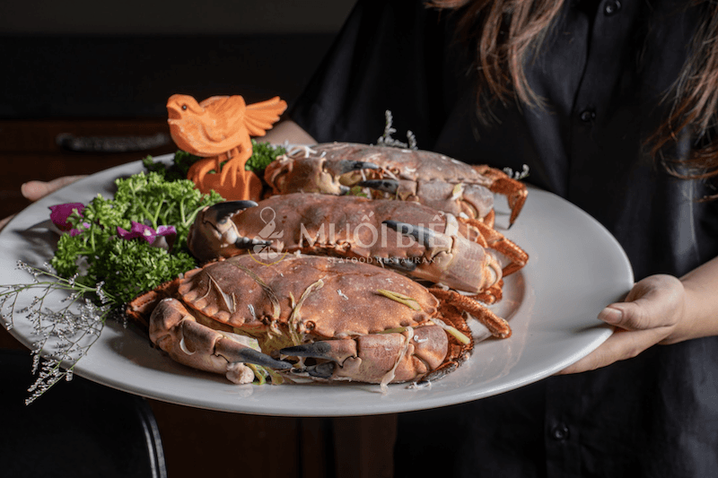 Cua nâu Nauy hấp sả gừng Cua nâu Nauy