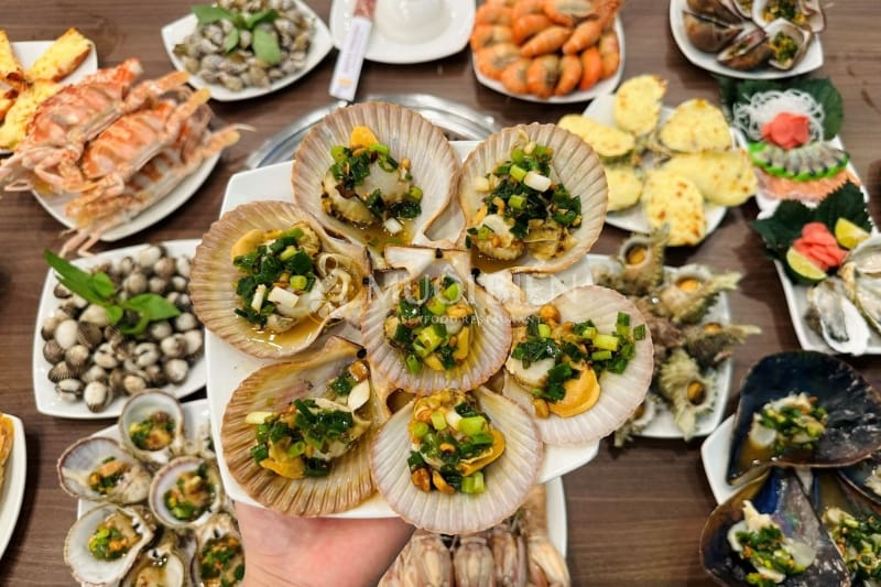 sò điệp nướng mỡ hành tươi ngon tại Muối Biển Seafood Restaurant sò điệp nướng mỡ hành