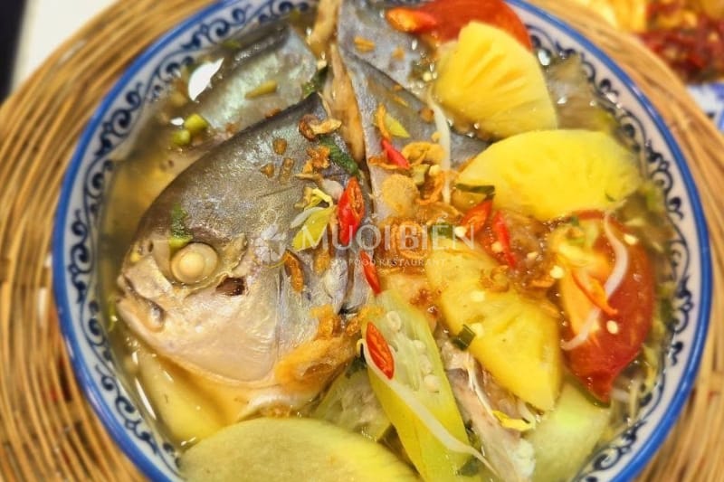 cá chim nấu canh chua Cá chim nấu canh chua