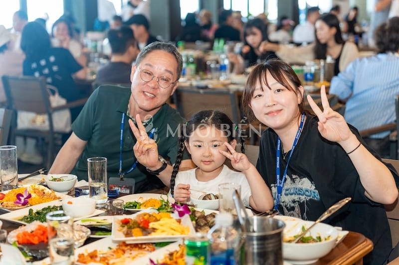Đánh giá tích cực của khách hàng về Muối Biển nhà hàng cơm đoàn Đà Nẵng