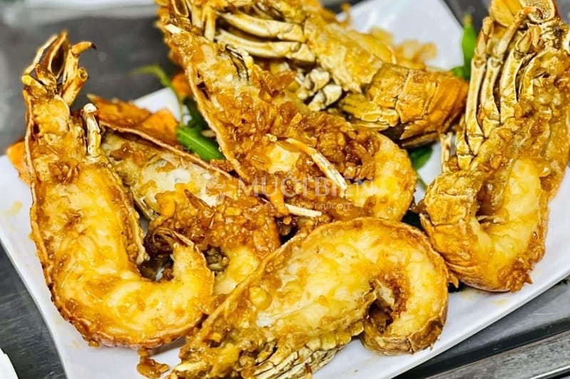 Tôm mũ ni sốt bơ tỏi