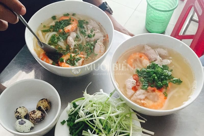 Bánh canh bà Thu Bánh canh bà Thu - Quán ăn sáng ngon tại Đà Nẵng giá cả hợp lý