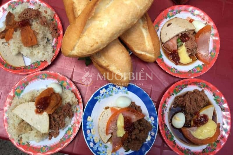 bánh mì chấm pate Chu Văn An Bánh mì chấm pate Chu Văn An - quán ăn sáng ngon ở Đà Nẵng không nên bỏ qua
