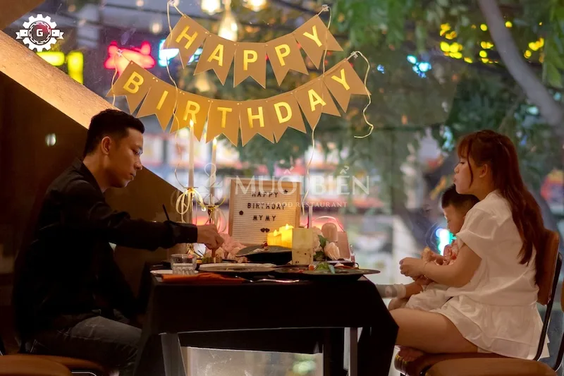 Gear Café & Bistro địa điểm tổ chức sinh nhật đà nẵng