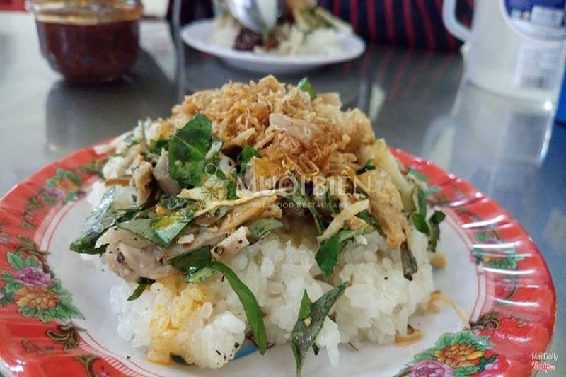 Quán ăn sáng ngon ở Đà Nẵng - Xôi gà bà Vui