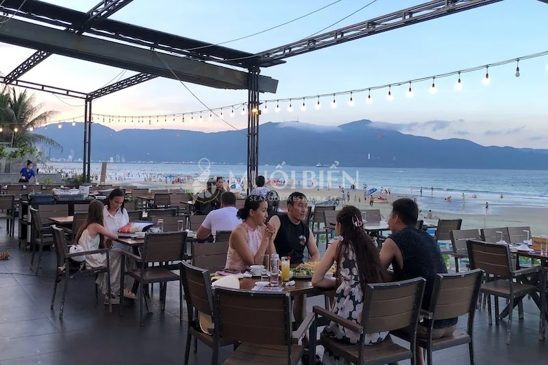 Muối Biển Seafood Restaurant view biển Mỹ Khê địa điểm du lịch gần đà nẵng