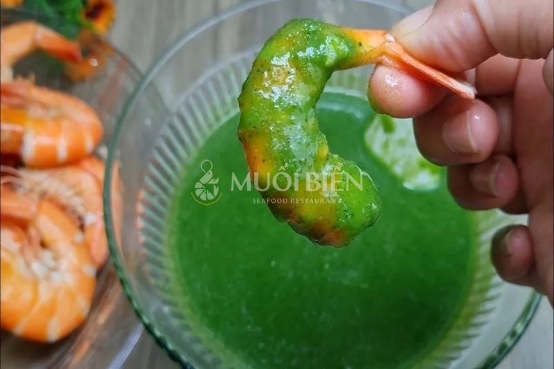 Cách làm muối chấm tôm hấp ớt xiêm xanh cay tê