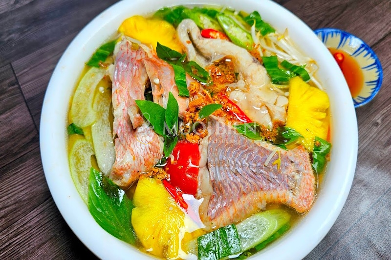 Thưởng thức canh chua cá diêu hồng chua cay, không tanh
