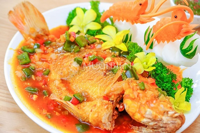 Thưởng thức món cá diêu hồng sốt cà chua thơm ngon, đậm đà