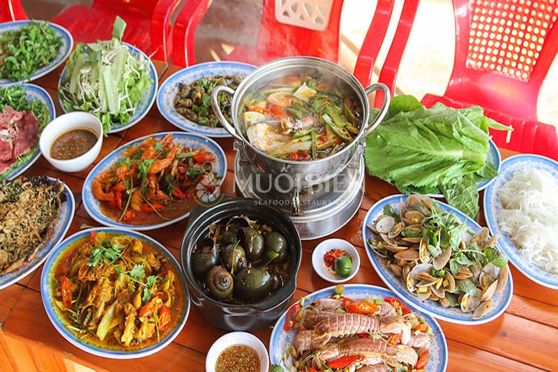 Quán lẩu hải sản Đà Nẵng bình dân - Hải sản Năm Đảnh