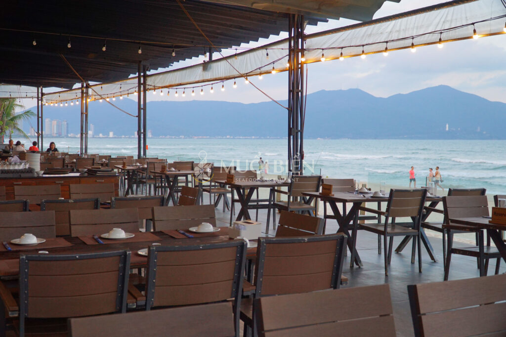 Không gian view biển nhà hàng Muối Biển Seafood Restaurant